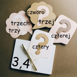 trzy, cztery, czworo, trzech, trzej...